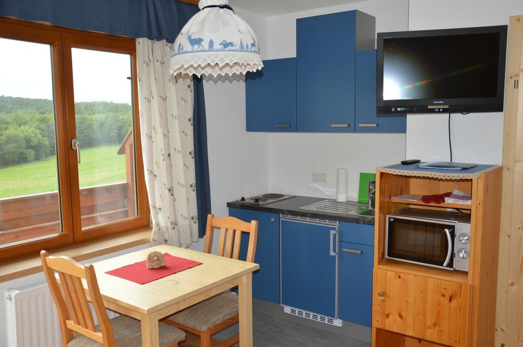 Biobauernhof Wolf-Hof Apartman Pressbaum Szoba fotó