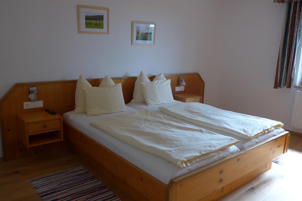 Biobauernhof Wolf-Hof Apartman Pressbaum Szoba fotó